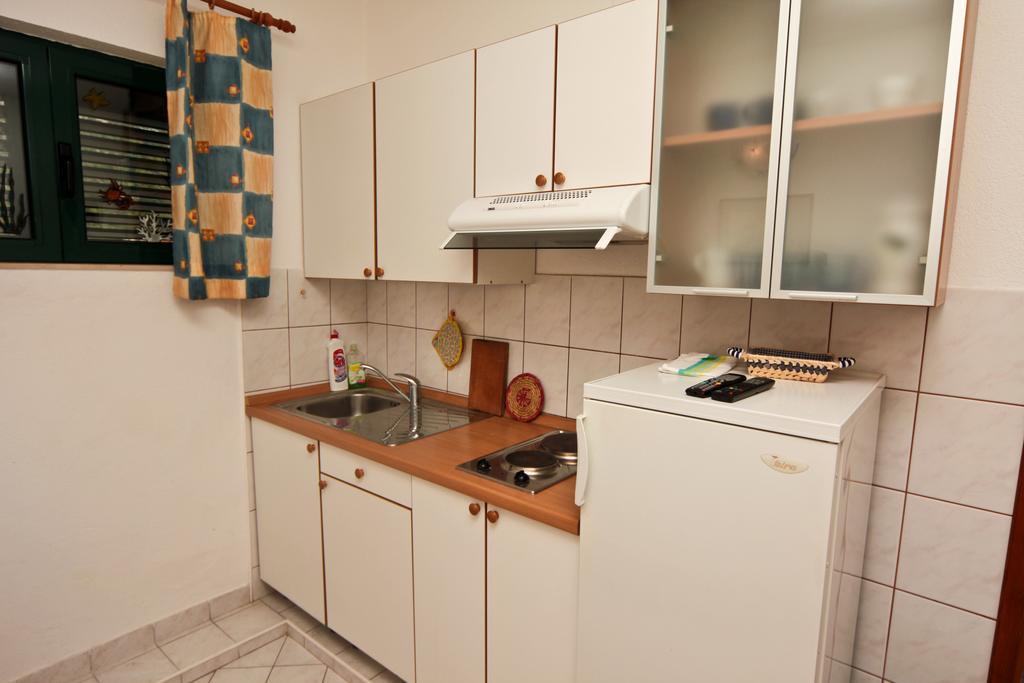 Apartments Toni Two Igrane Esterno foto