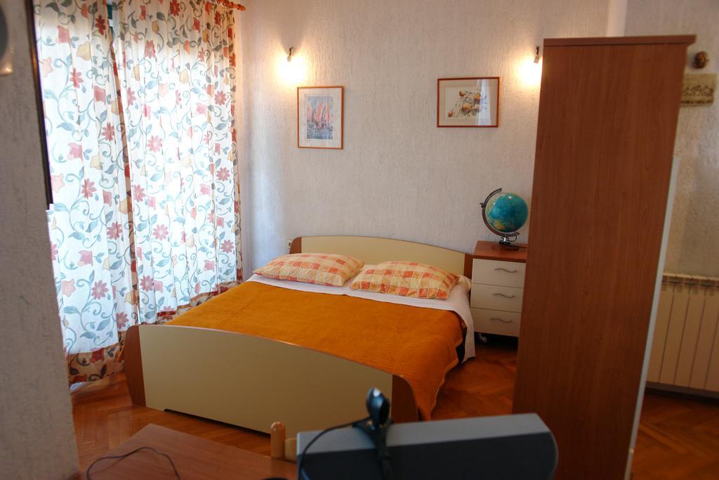 Apartments Toni Two Igrane Esterno foto