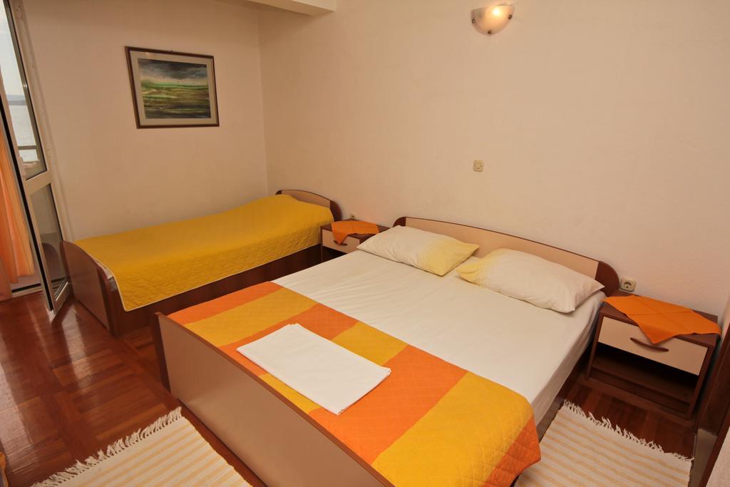 Apartments Toni Two Igrane Esterno foto