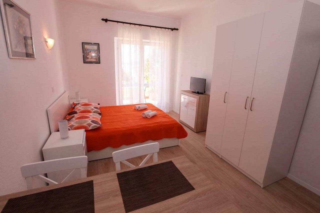 Apartments Toni Two Igrane Esterno foto
